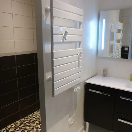 Domaine De L'estuaire Gæstehus